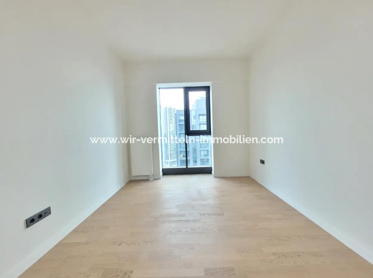 4+1 Mieterlose Wohnung Im 20. Stock Zum Verkauf Im Loft-Komplex Beytepe İncek Bulvar