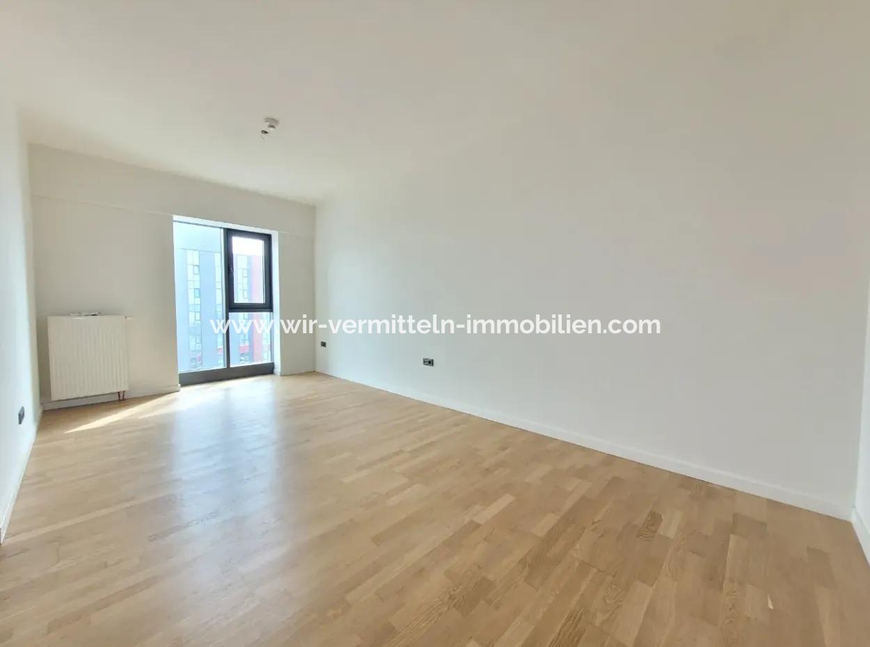 4+1 Mieterlose Wohnung Im 20. Stock Zum Verkauf Im Loft-Komplex Beytepe İncek Bulvar