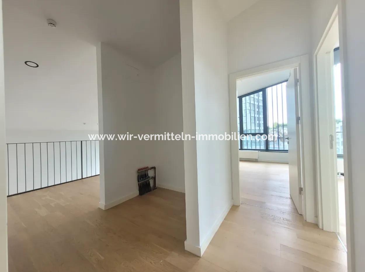 5,5+1  Maisonette-Wohnung Im 5. Stock Mit Blick Auf Die Landschaft Zum Verkauf Im İncek Loft-Komplex