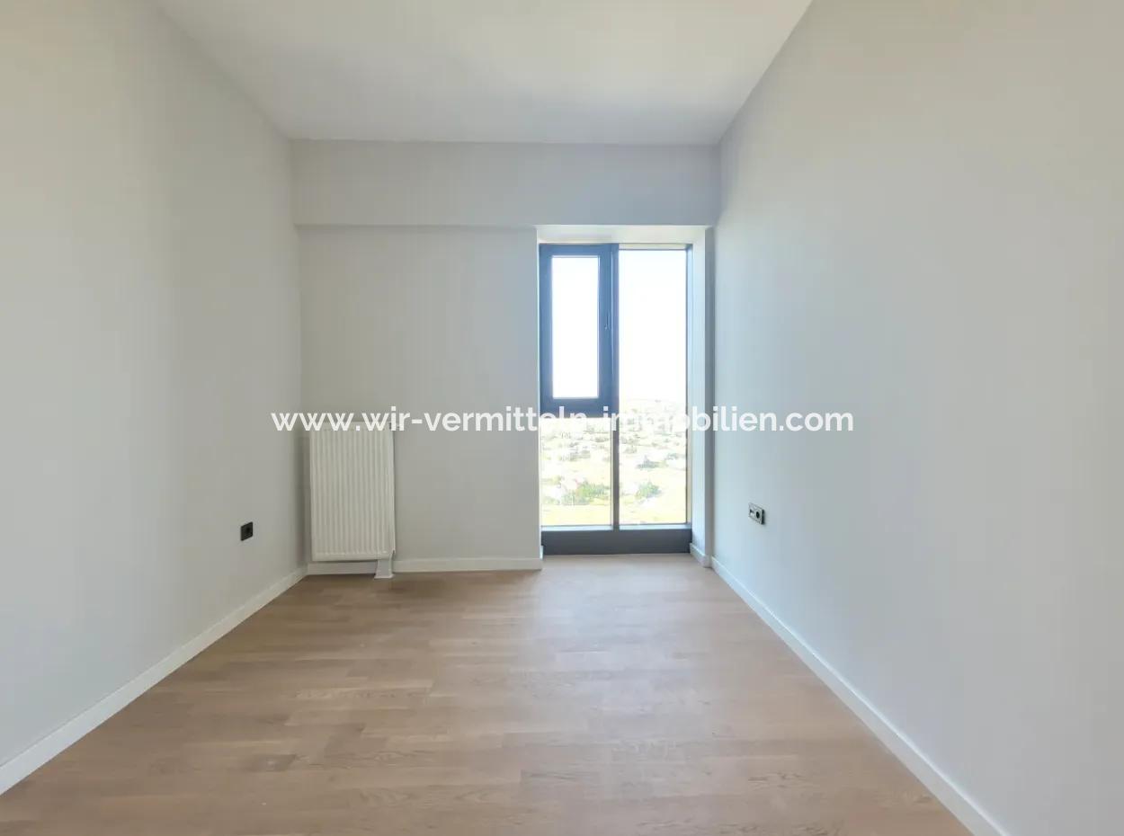 Beytepe İncek Bulvar Loft Zu Vermieten 2+1 68M² 21. Stock Boulevard Fassade Wohnung