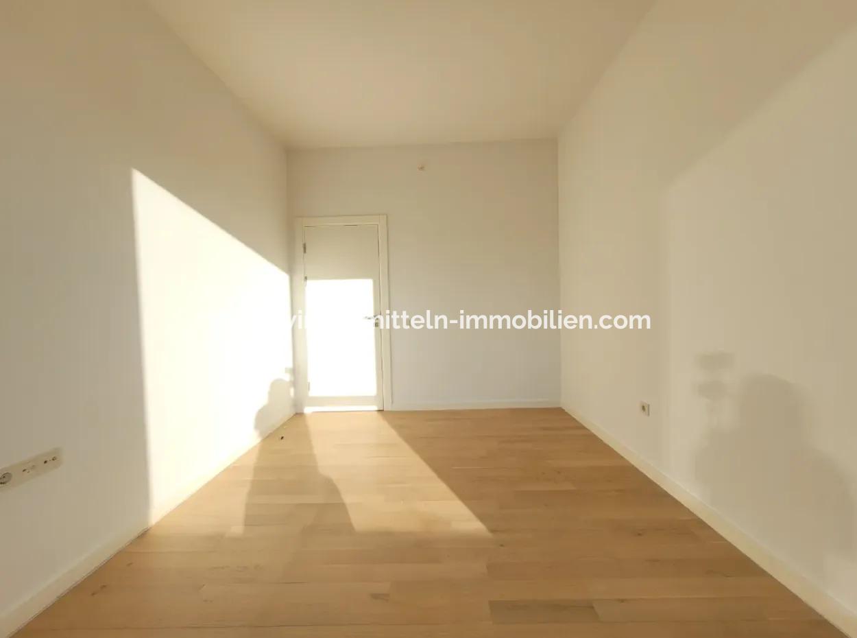 Mieterloses İncek Loft 3 1 Wohnung Im 4. Stock Mit Terrasse Zum Verkauf  In Gölbaşı / Ankara /Türkei