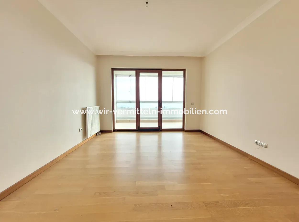 4+1 207 M² Wohnung Mit Seeblick Zum Verkauf Im Vacant İncek Nata