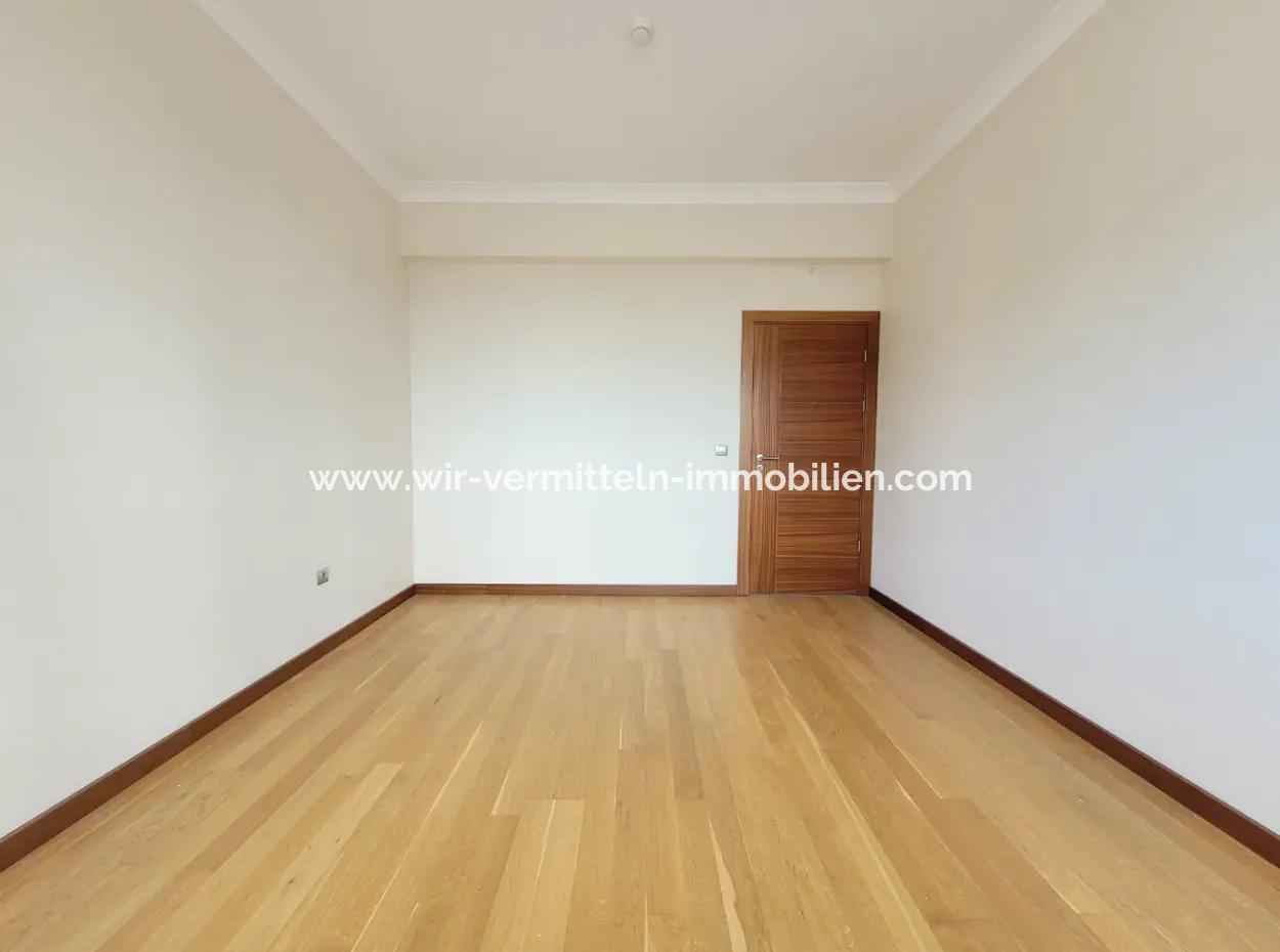4+1 207 M² Wohnung Mit Seeblick Zum Verkauf Im Vacant İncek Nata