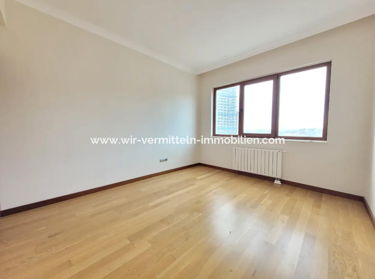 4+1 207 M² Wohnung Mit Seeblick Zum Verkauf Im Vacant İncek Nata