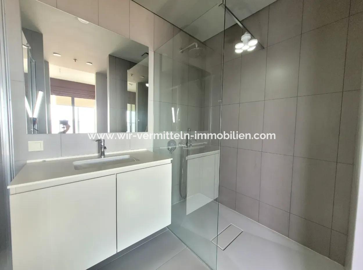 Leeres İncek Loft 1+1  Wohnung Im 11. Stock Mit Seeblick Zu Vermieten