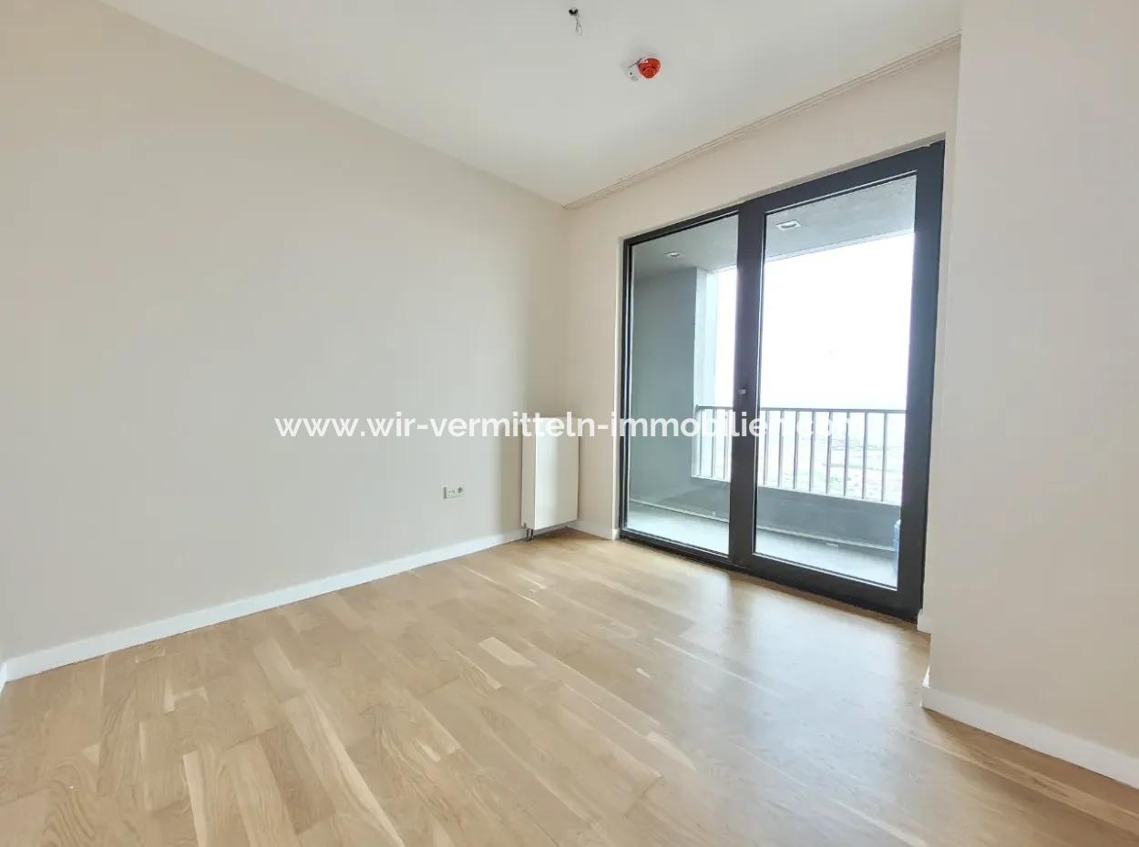 İncek Loft Zum Verkauf 2 1 85 M² Wohnung Mit Fassade Im 22. Stock