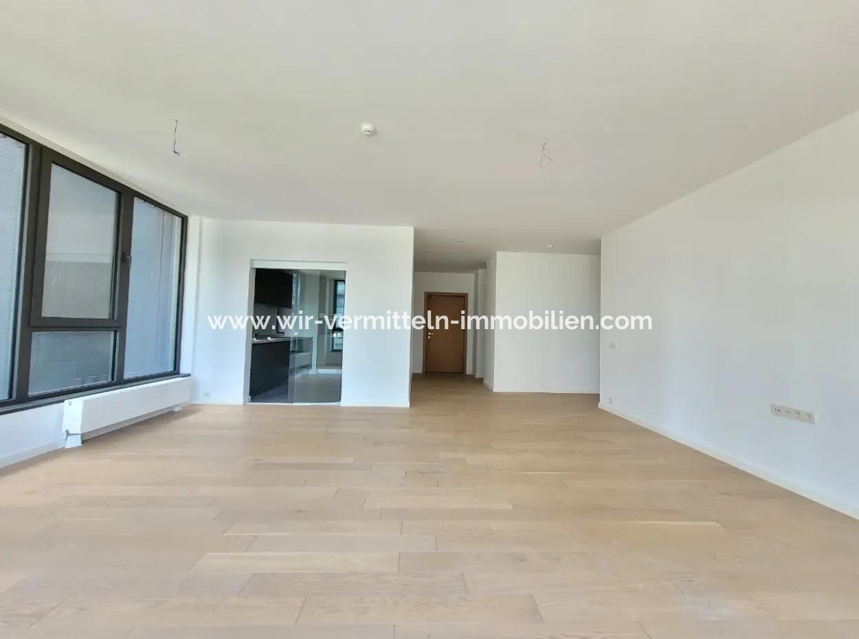 İncek Loft Zum Verkauf 3.5+1 140 M² Wohnung Mit Landschaftsfassade Im 3. Stock