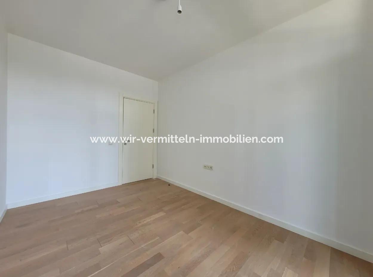 İncek Loft Zum Verkauf 3.5+1 140 M² Wohnung Mit Landschaftsfassade Im 3. Stock