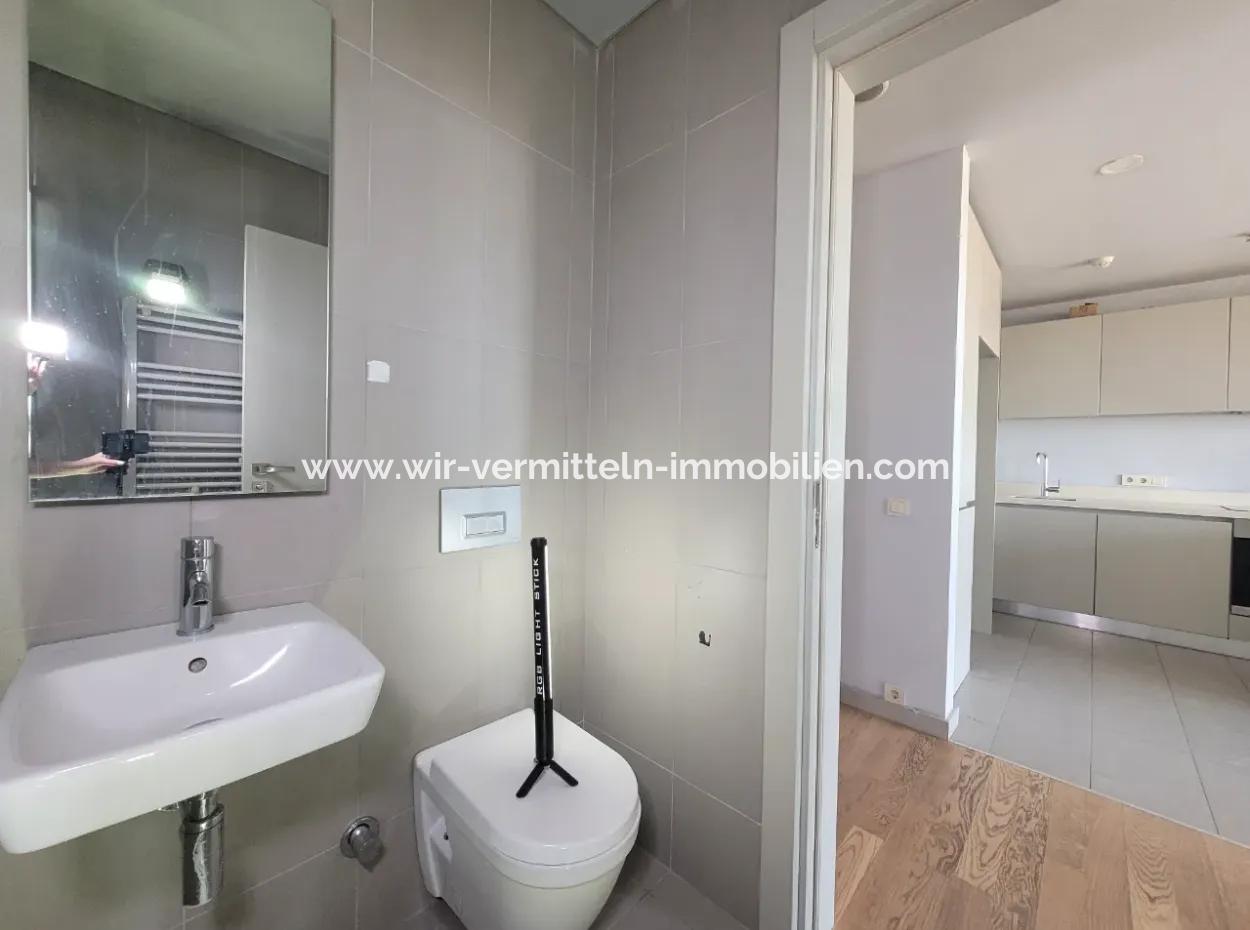 Leerstehendes İncek Loft Zum Verkauf 1+1 Wohnung Im 2. Stock Mit Seeblick