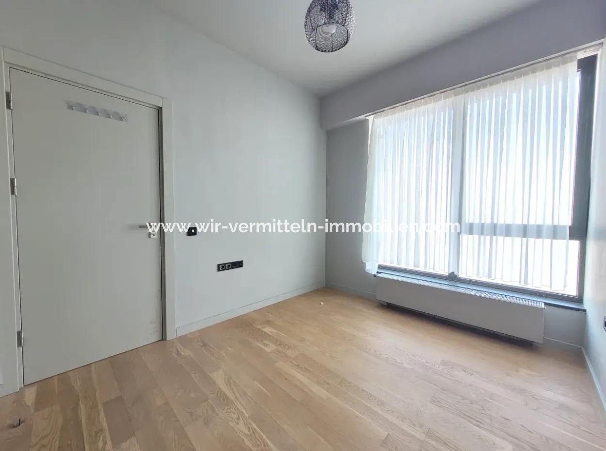 İncek Loft 1+1 14. Stock Wohnung Mit Stadtblick Zu Vermieten