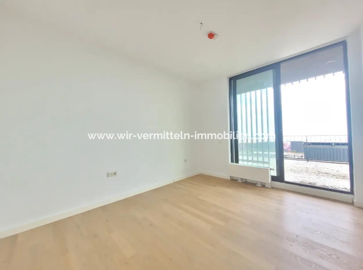 Leeres İncek Loft Zum Verkauf Terrasse 4+1 Blick Auf Mogan 146 M² Wohnung Im 1. Stock