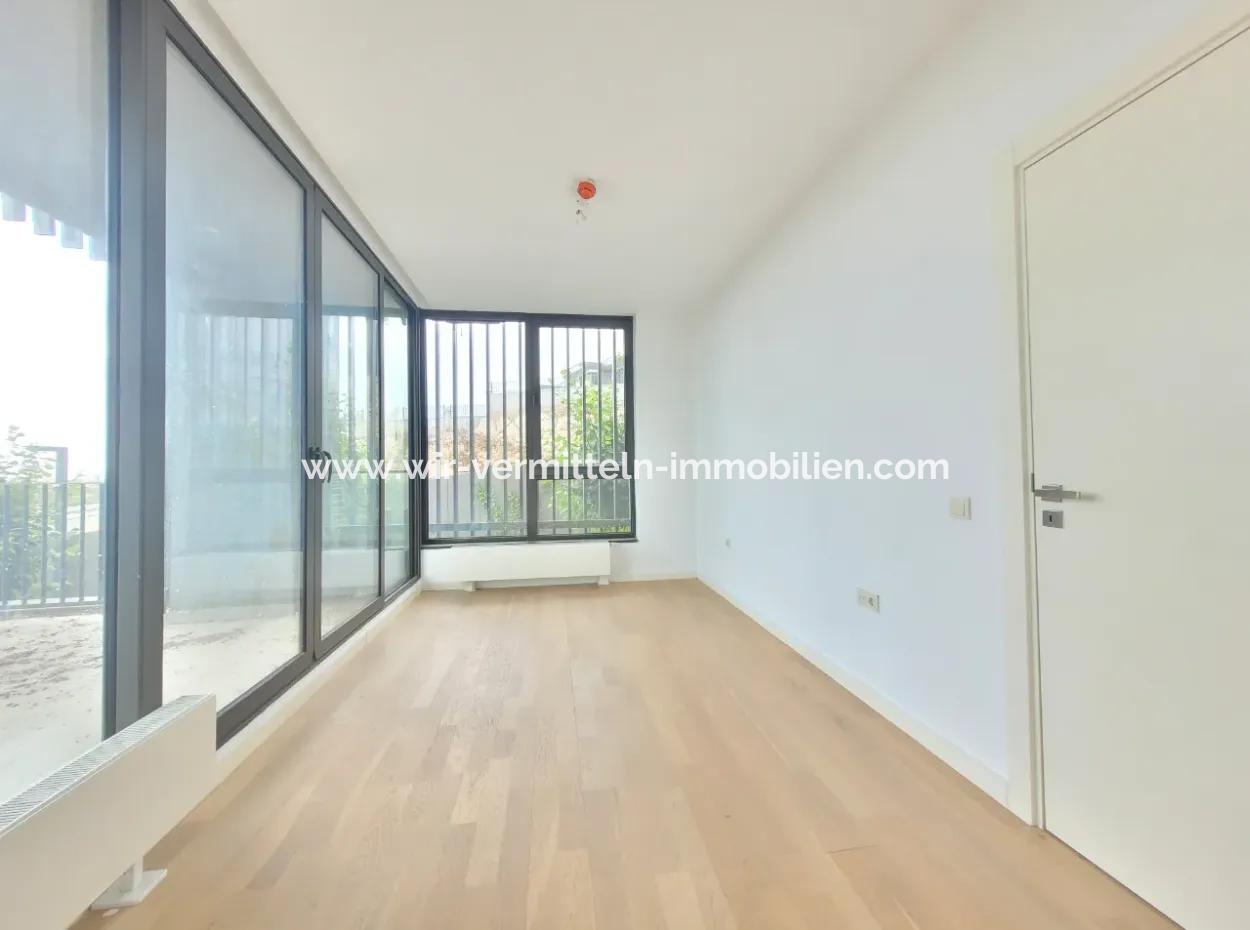 Leeres İncek Loft Zum Verkauf Terrasse 4+1 Blick Auf Mogan 146 M² Wohnung Im 1. Stock