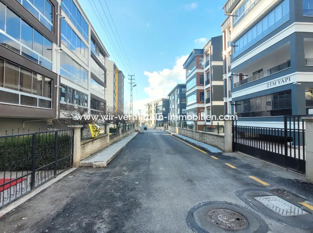 Geeignet Für Staatsbürger. Luxuriöse 200 M² Große Wohnung Im Mittleren Stockwerk Mit Parkblick Im Viertel Bahçelievler, Gölbaşı, Ankara Zu Verkaufen.