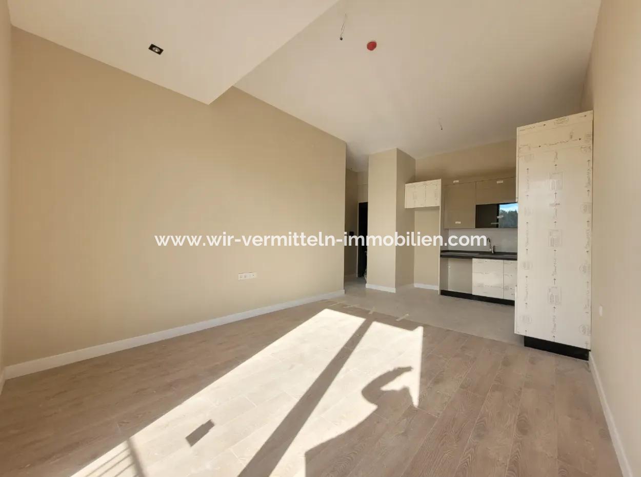 1+1 Wohnung Zum Verkauf Geeignet Für Null-Kredit, Geeignet Für Kirschhaus, Metu In Der Nähe Von Arbeiterblöcken, Stadtteil Çankaya Ankara