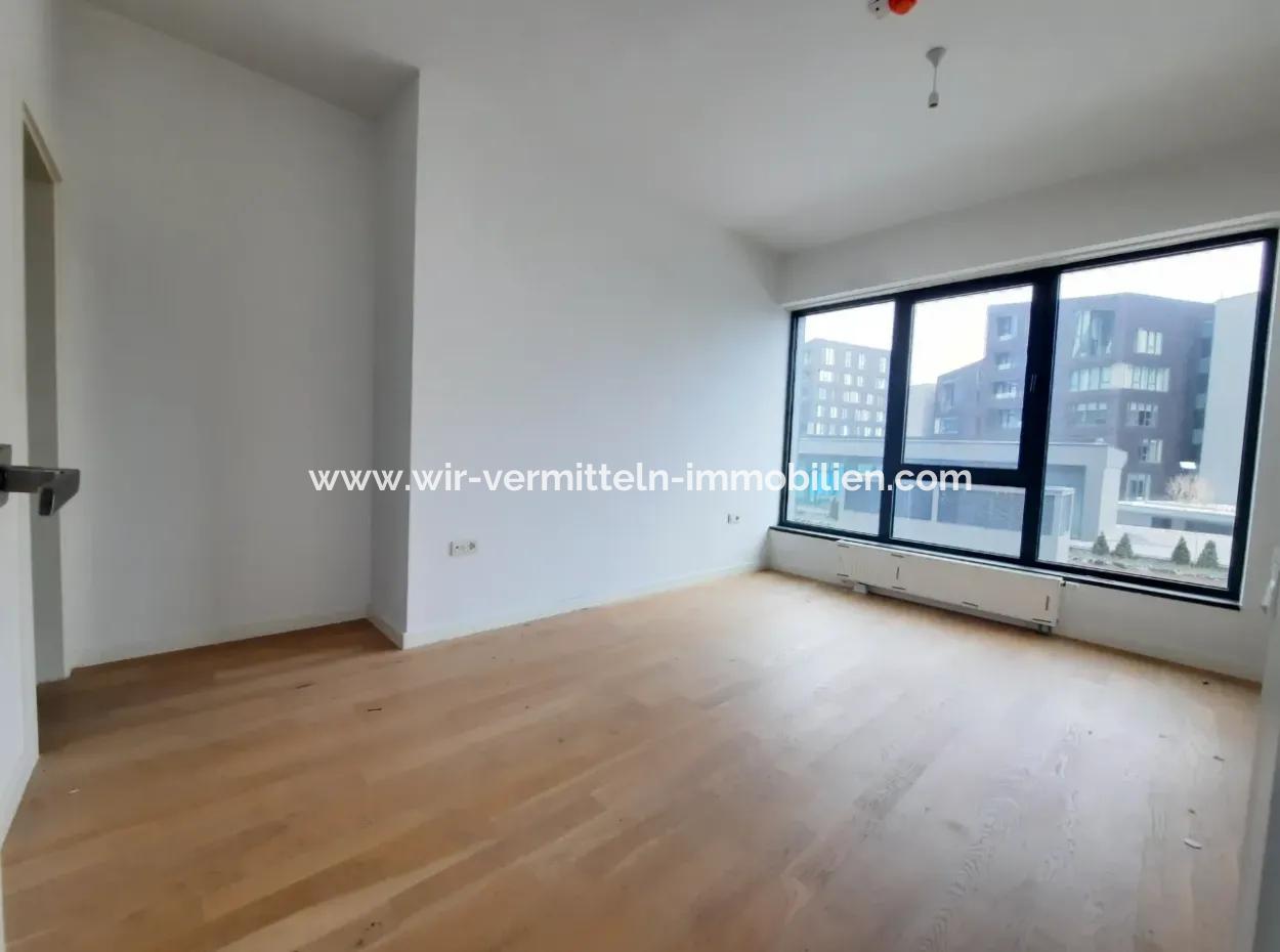Incek Loft 3+1 Garden Duplex Apartment Mit Stadtblick Zum Verkauf