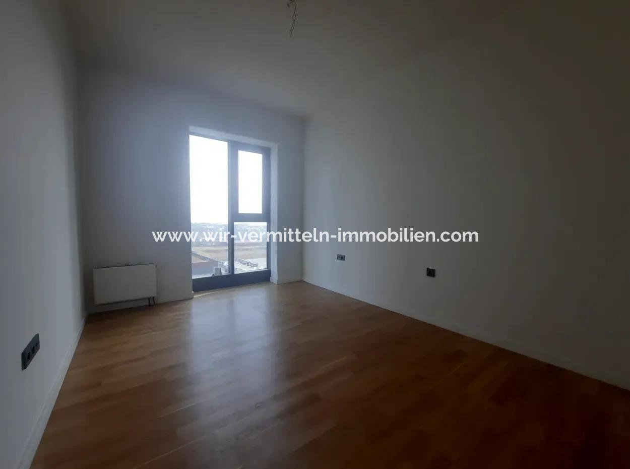 3+1 130 M² Wohnung Im 23. Stock Mit Blick Auf Den Boulevard Zum Verkauf Im Loft-Komplex Beytepe İncek Bulvar