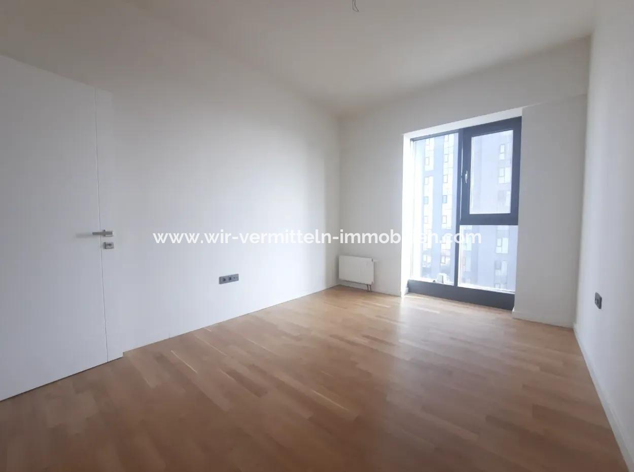 3+1 130 M² Wohnung Im 23. Stock Mit Blick Auf Den Boulevard Zum Verkauf Im Loft-Komplex Beytepe İncek Bulvar