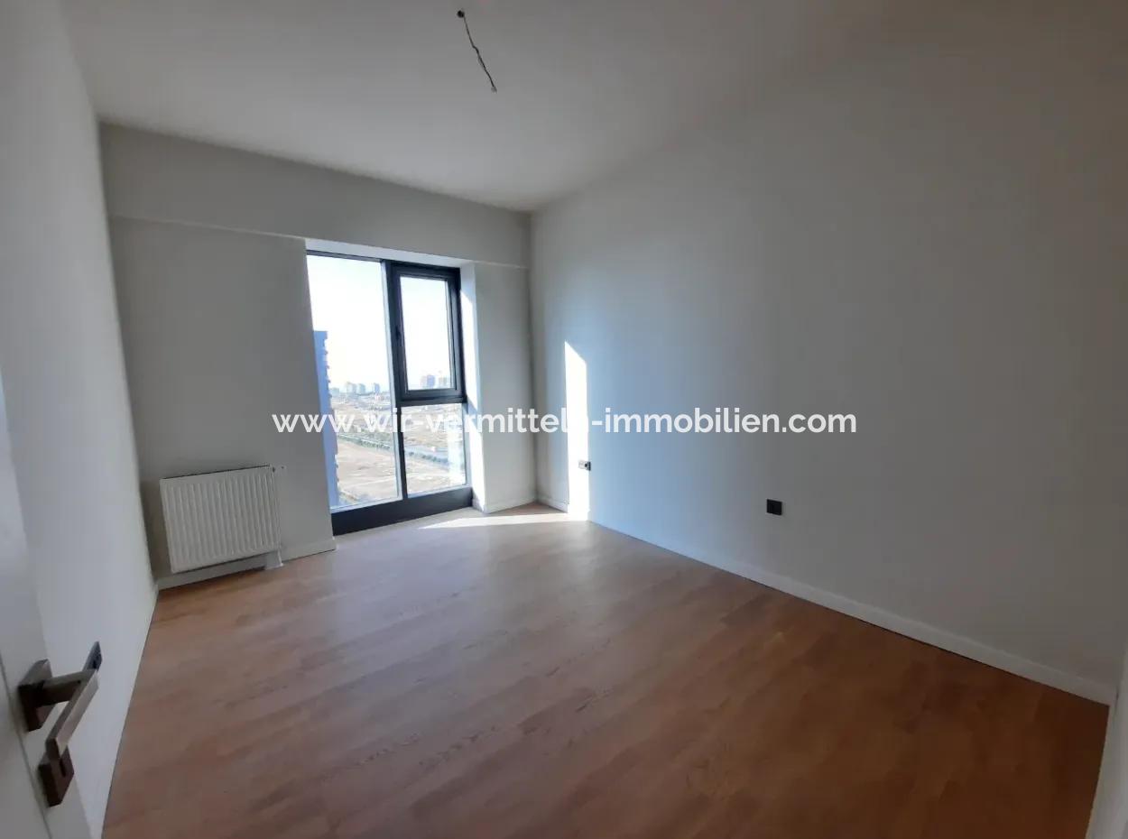 4+1 Mieterlose Wohnung Im 17. Stock Zum Verkauf Im Loft-Komplex Beytepe İncek Bulvar