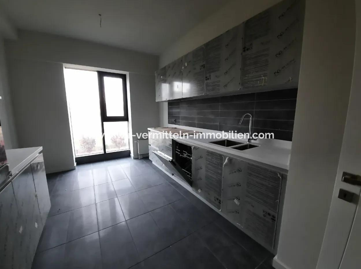 3+1 110 M² Wohnung Im 18. Stock Mit Blick Auf Den Boulevard Zum Verkauf Im Loft-Komplex Beytepe İncek Bulvar