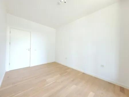 İncek Loft Zum Verkauf 3.5+1 140 M² Wohnung Mit Landschaftsfassade Im 3. Stock