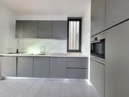 İncek Loft Zum Verkauf 3.5+1 140 M² Wohnung Mit Landschaftsfassade Im 3. Stock