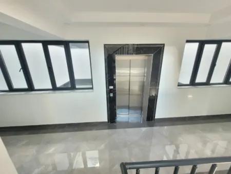 Geeignet Für Staatsbürger. Luxuriöse 200 M² Große Wohnung Im Mittleren Stockwerk Mit Parkblick Im Viertel Bahçelievler, Gölbaşı, Ankara Zu Verkaufen.