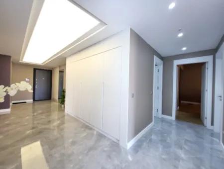 Taşpinar Mah. Faras Panora Luxuriös Gebaute Wohnung Zum Verkauf 4,5+1 Wohnung Im 7. Stock Gölbaşi Ankara