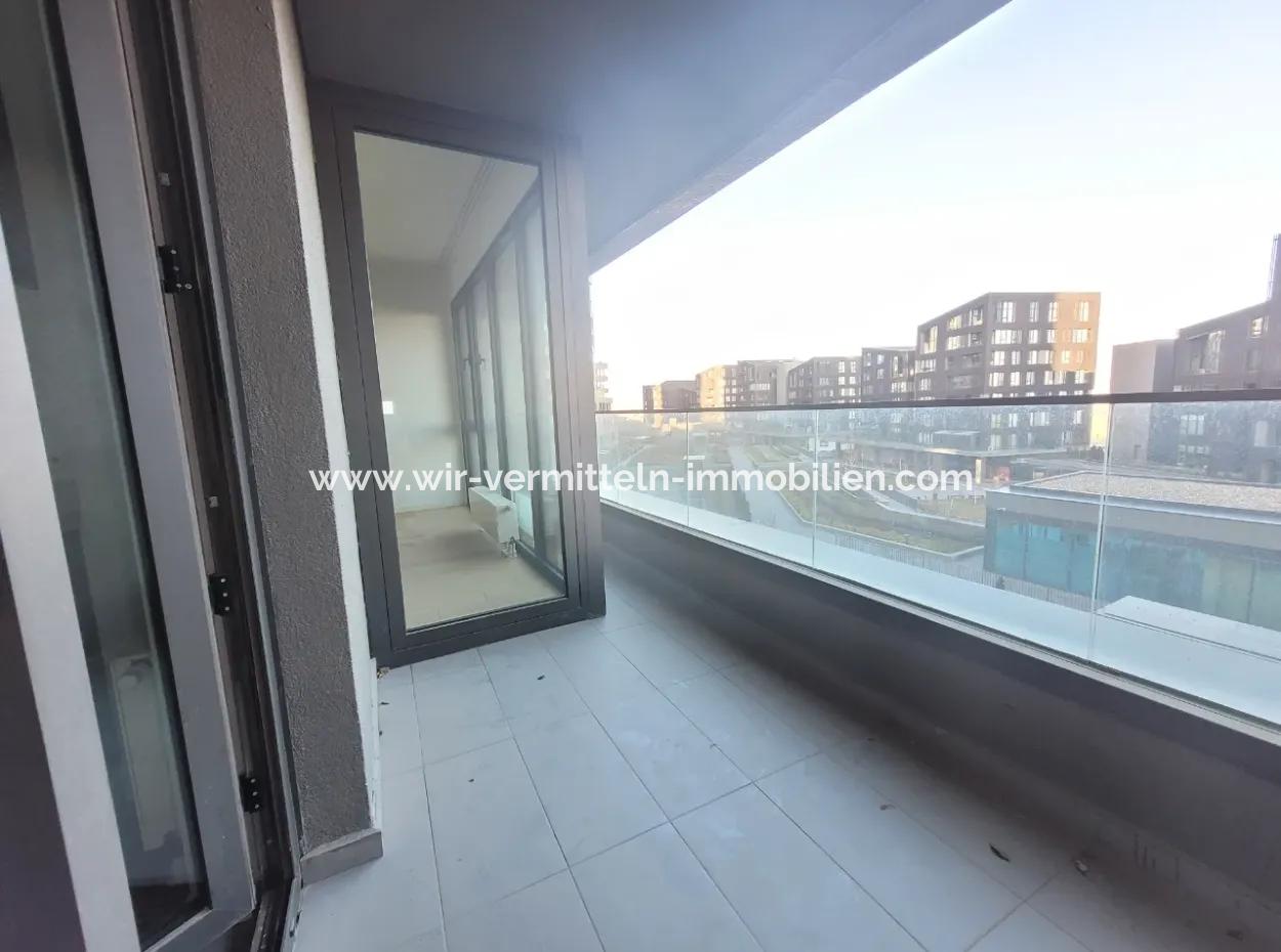 2,5+1 Tenantless Apartment With Landscape View For Sale In İncek Loft Complex