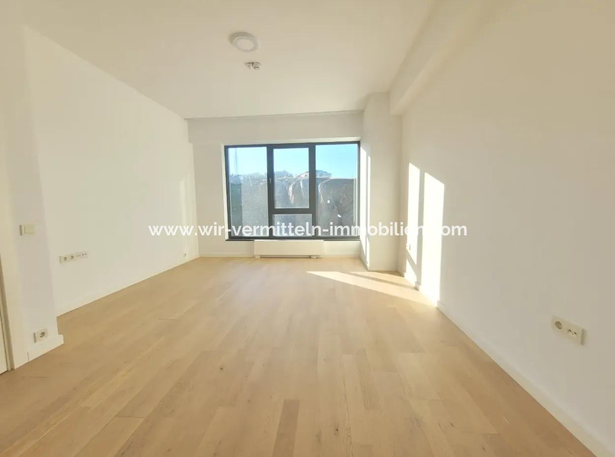 2,5+1 Tenantless Apartment With Landscape View For Sale In İncek Loft Complex