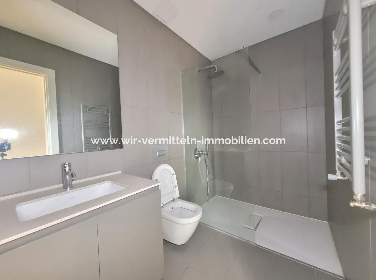 5,5+1 Duplex 5Th Floor Tenantless Apartment With Landscape View For Sale In İncek Loft Complex