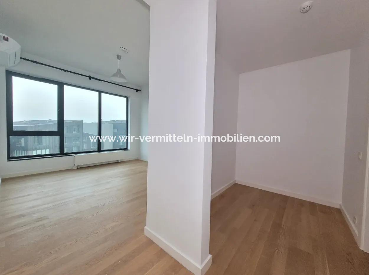 İncek Loft For Rent 2+1 85 M² 4Th Floor Mogan Facade Apartment