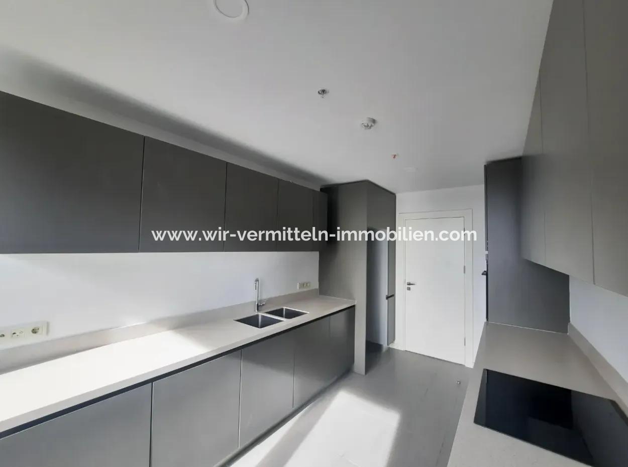 İncek Loft For Rent 3,5 +1 Lake View