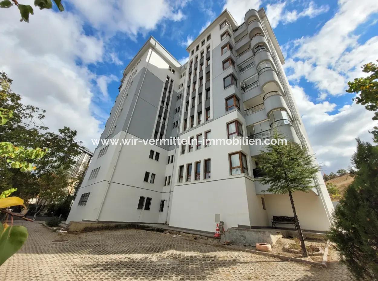 150 M² 4+1 Apartment For Sale In The Center Of Umitkoy