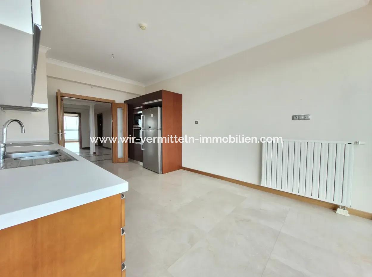 4+1 207 M² Lake View Apartment For Sale In Vacant İncek Nata