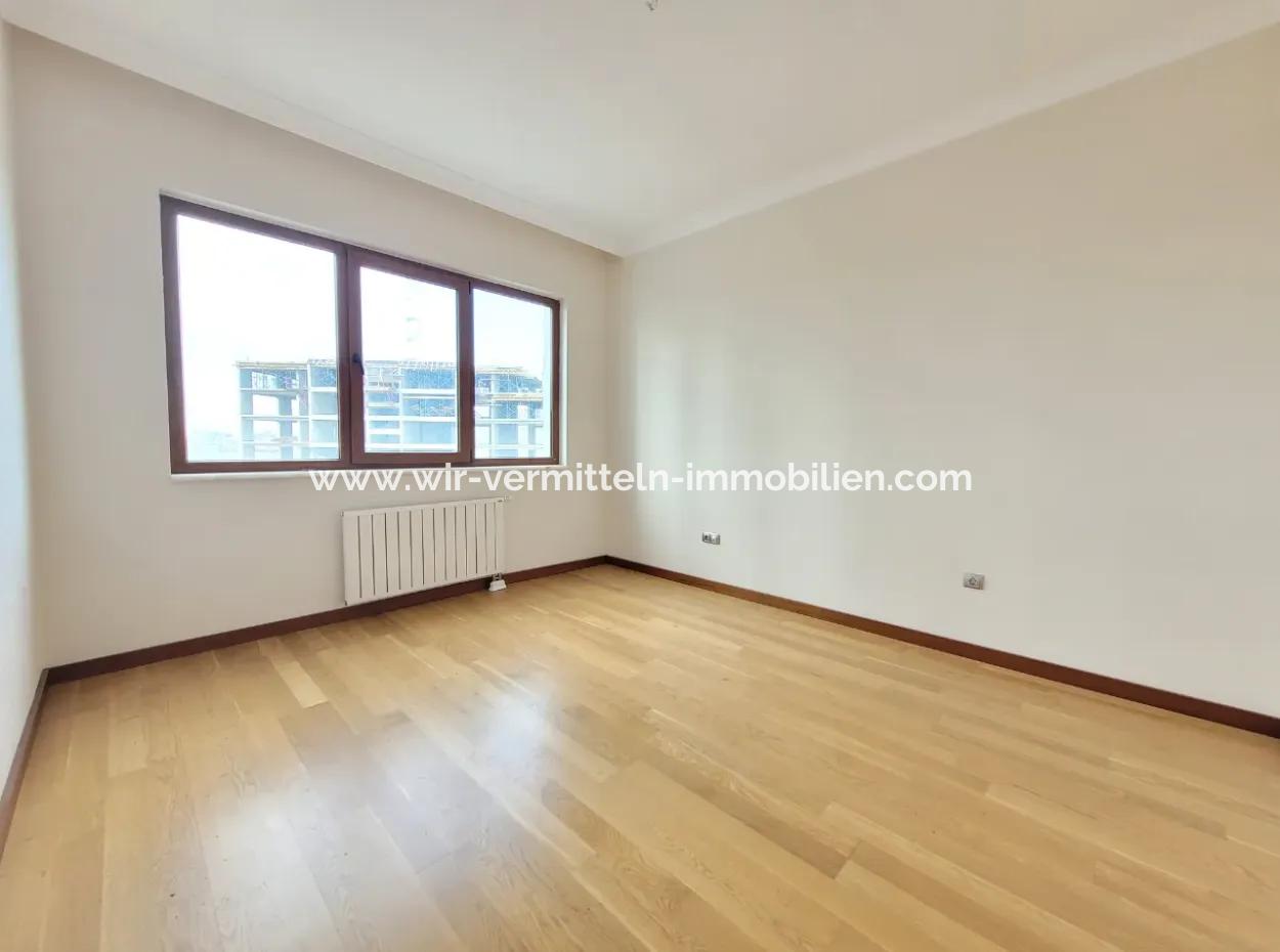 4+1 207 M² Lake View Apartment For Sale In Vacant İncek Nata