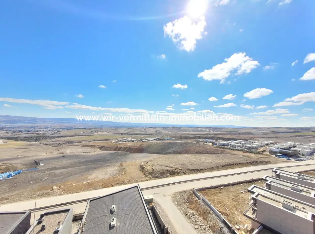 Empty İncek Loft 1+1  11Th Floor Apartment With Lake View For Rent