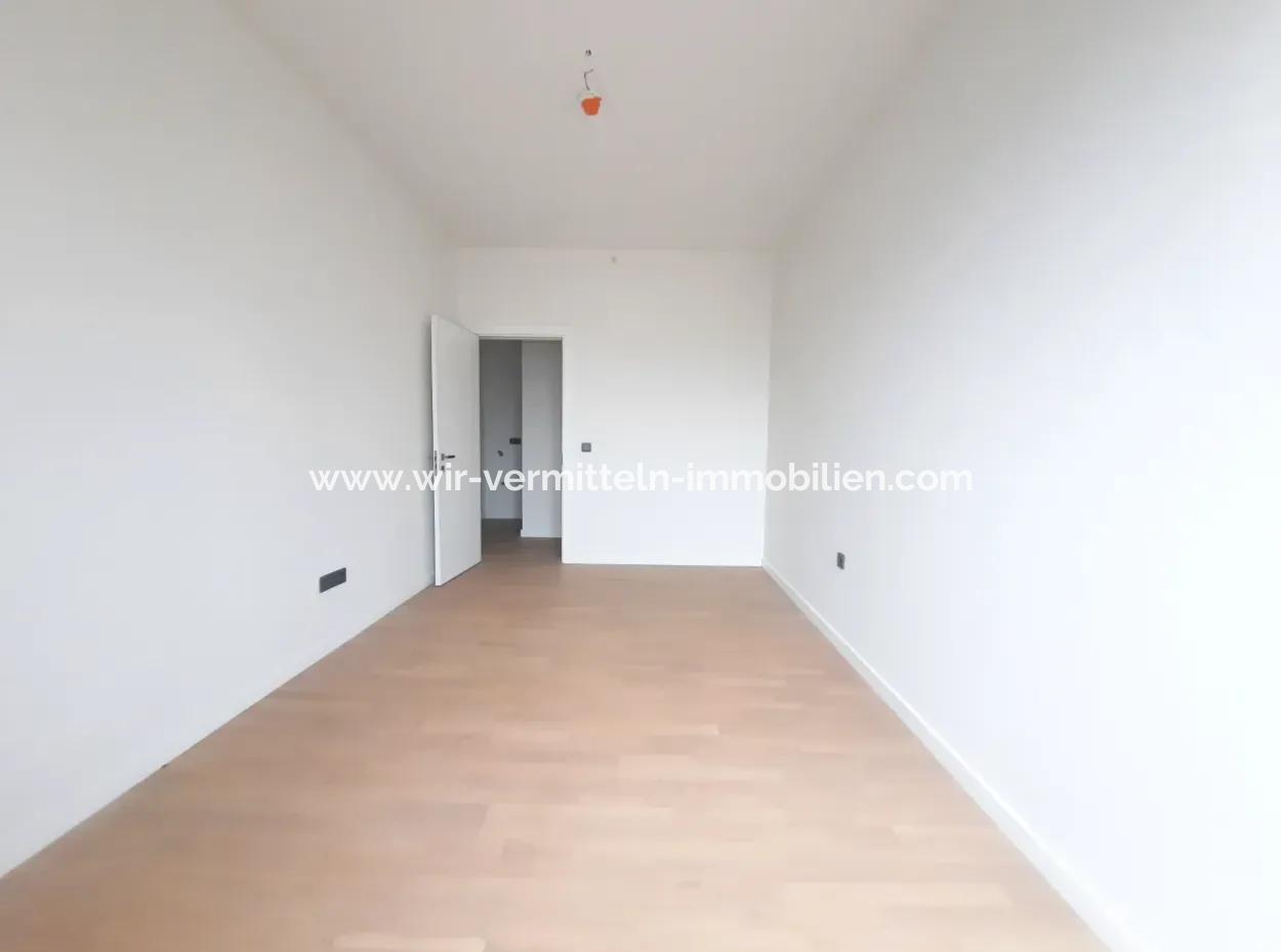 110 M2 2+1 1St Floor Tenantless Apartment For Sale In Beytepe İncek Bulvar Loft Complex