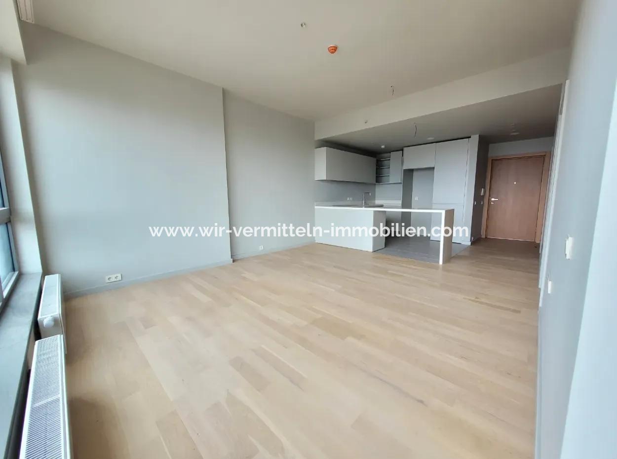 Vacant İncek Loft For Sale 1+1 2Nd Floor Apartment With Lake View