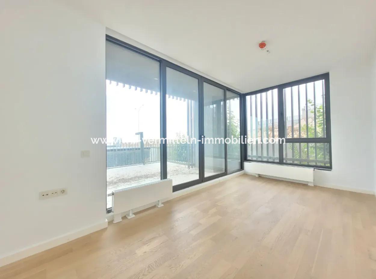 Empty İncek Loft For Sale Terrace 4+1 Mogan View 146 M² 1St Floor Apartment