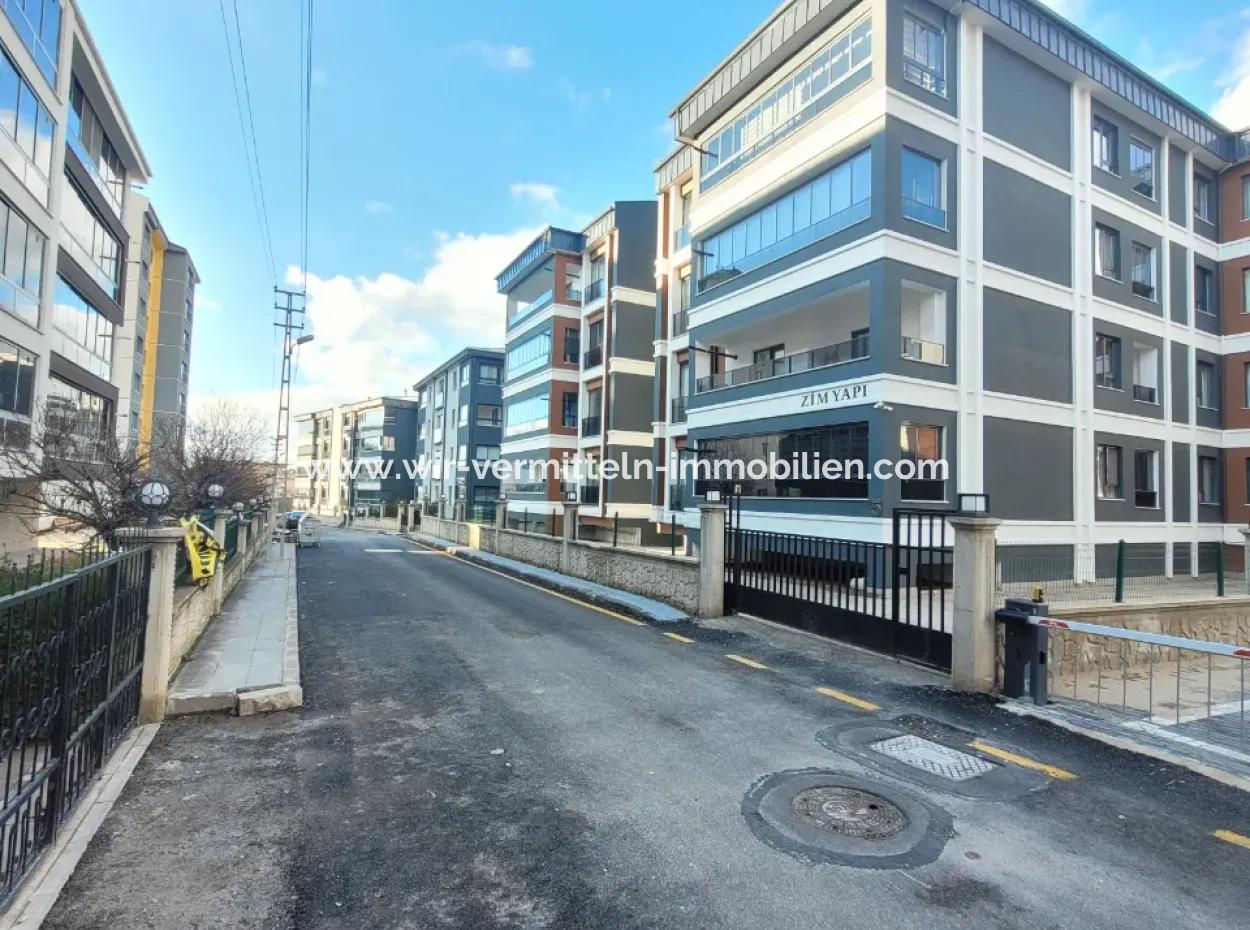 Suitable For Citizenship Luxury 200 M² Apartment For Sale On An Intermediate Floor With Park View In Bahçelievler Neighborhood, Gölbaşı, Ankara,