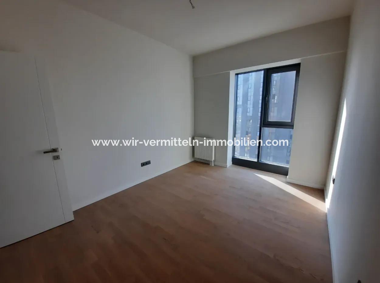 4+1 22Th Floor Tenantless Apartment For Sale In Beytepe İncek Bulvar Loft Complex