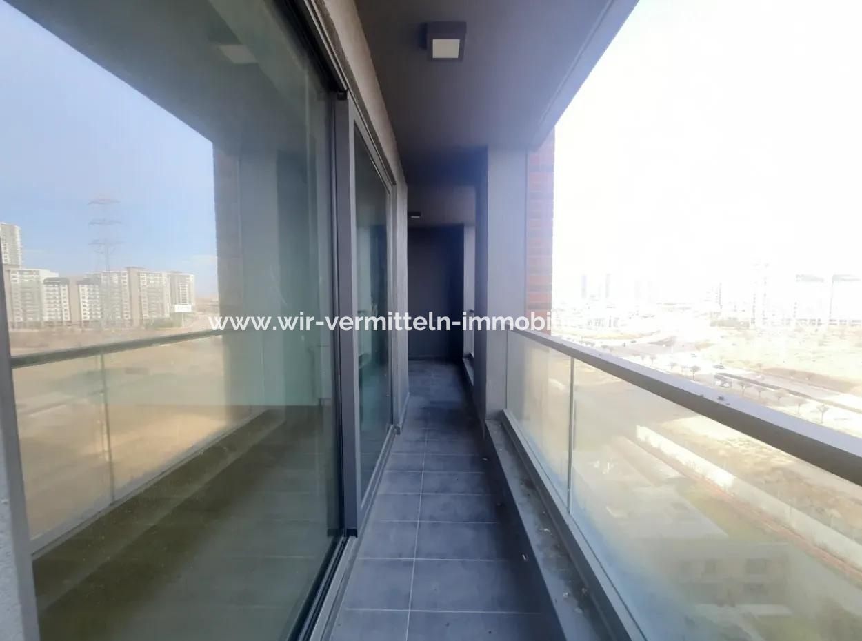 3+1 130 M² 23Rd Floor Boulevard View Apartment For Sale In Beytepe İncek Bulvar Loft Complex