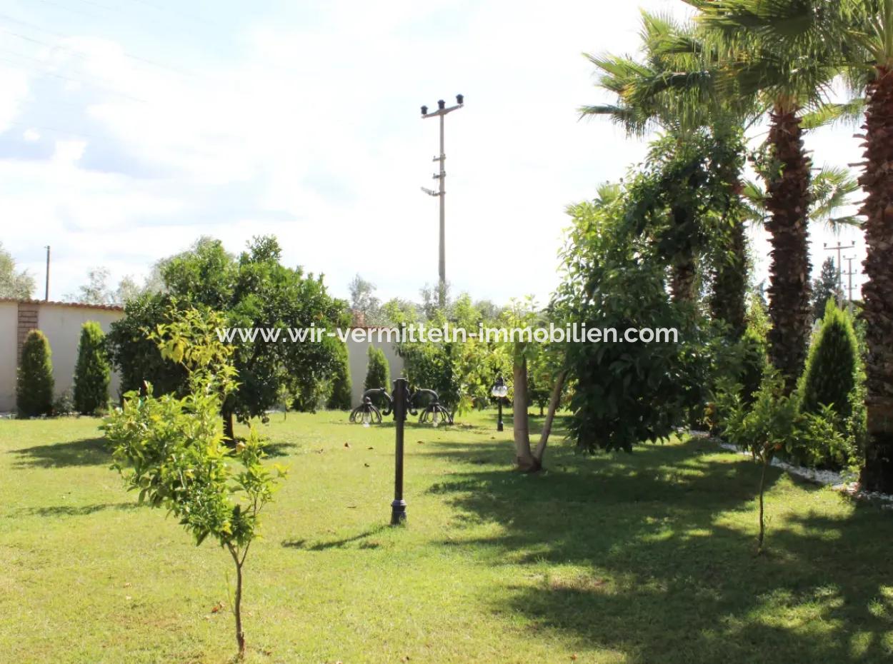 Luxury Villa With Pool In 1458 M² Land For Sale In Köyceğiz