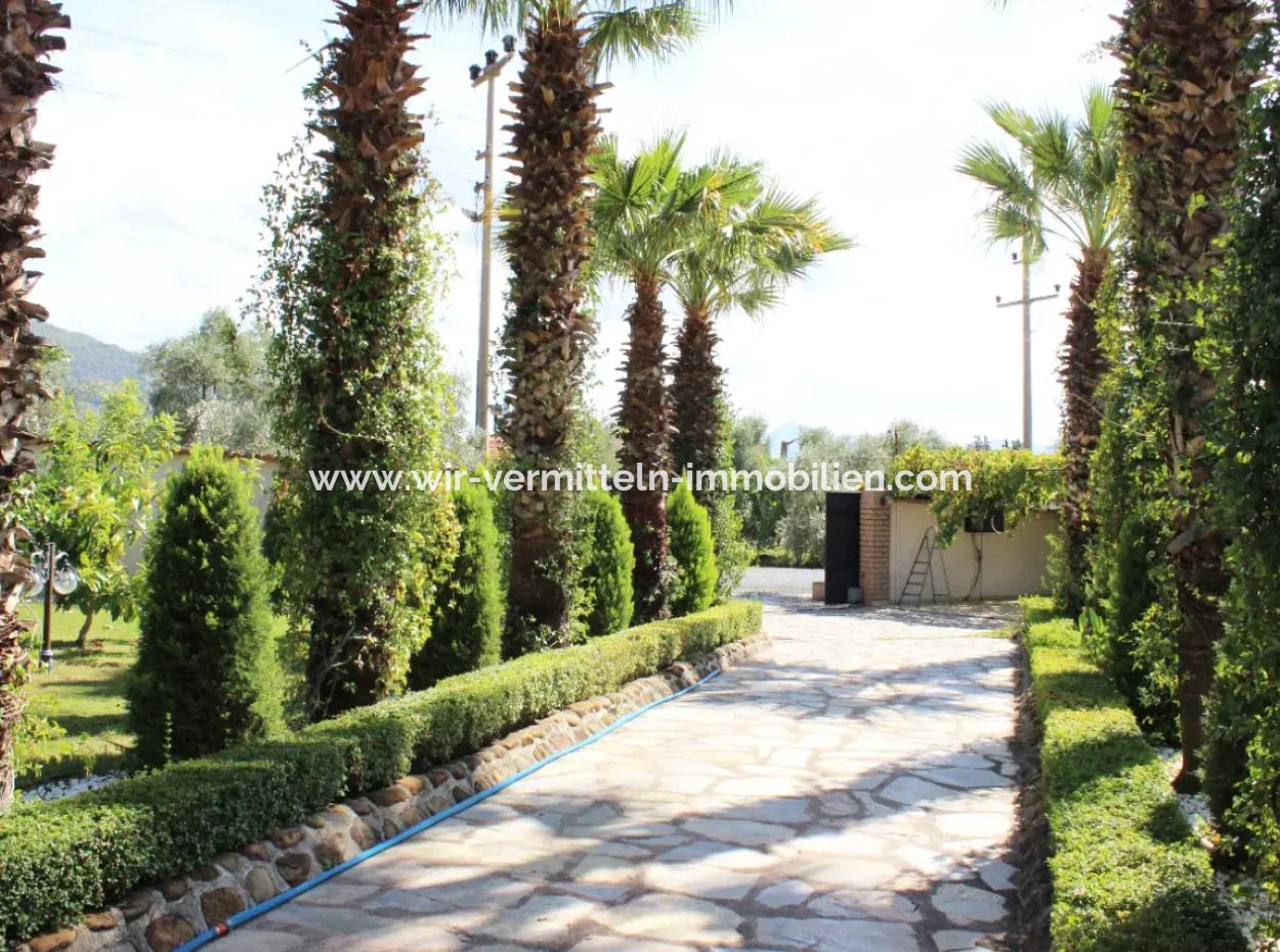 Luxury Villa With Pool In 1458 M² Land For Sale In Köyceğiz