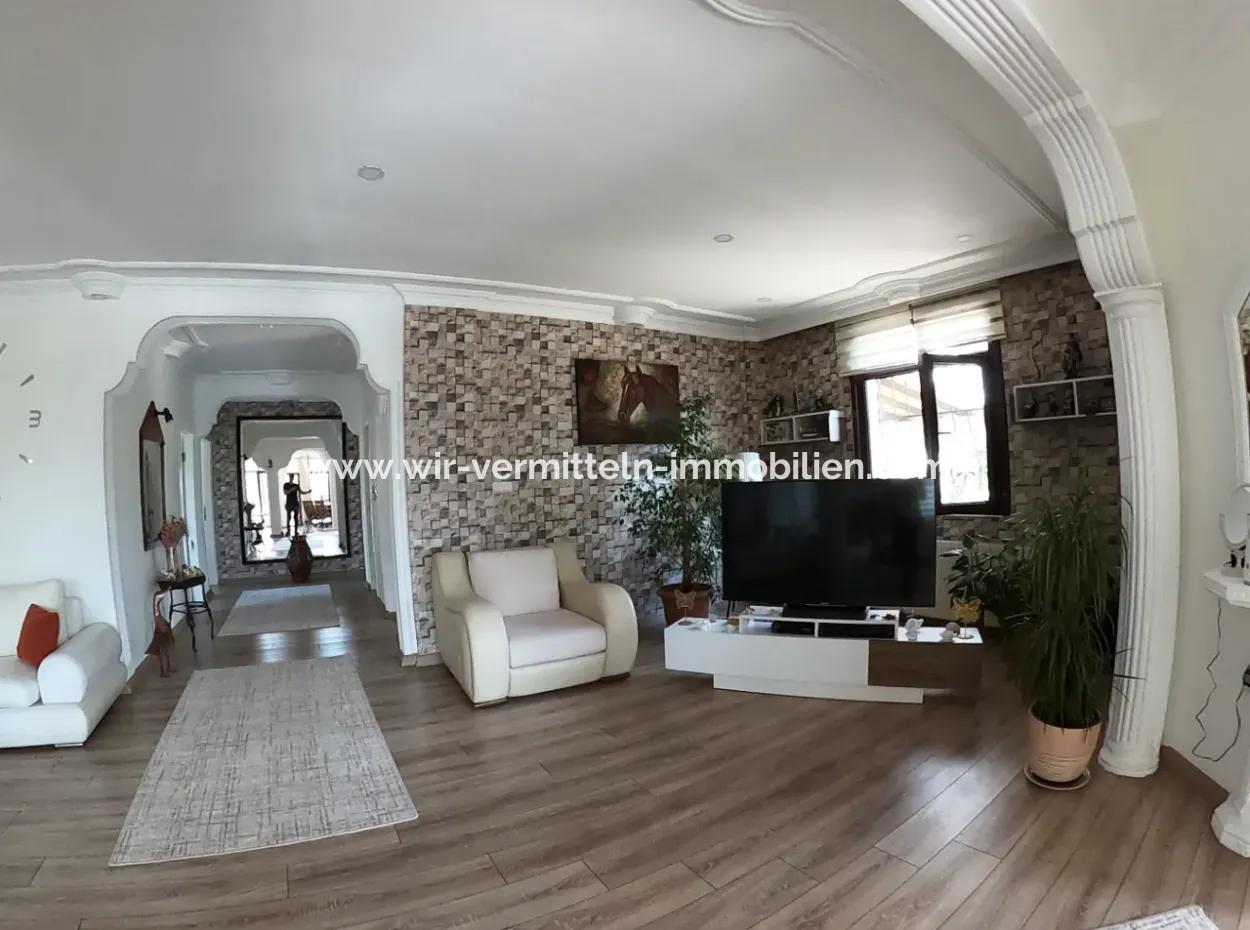 Luxury Villa With Pool In 1458 M² Land For Sale In Köyceğiz