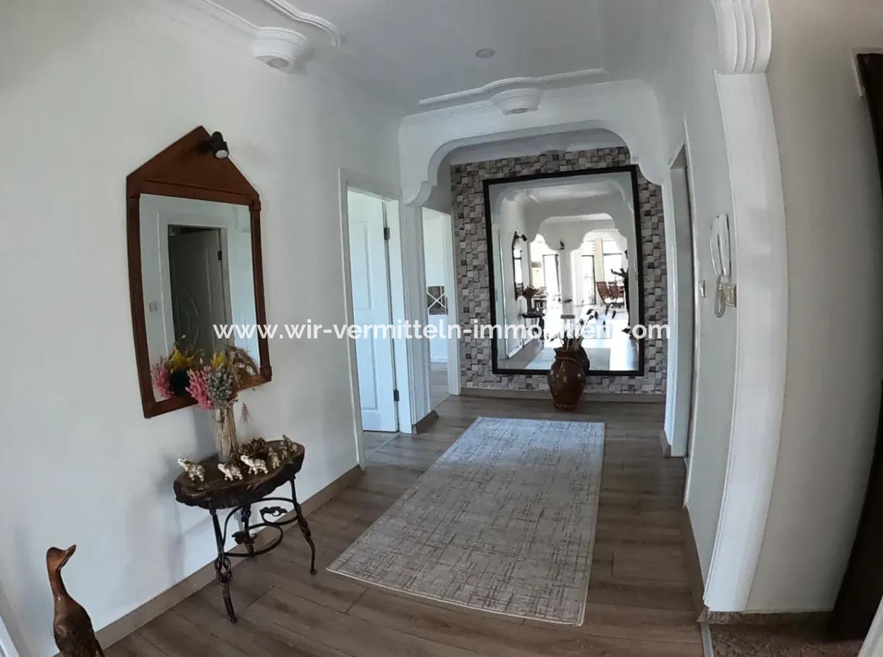 Luxury Villa With Pool In 1458 M² Land For Sale In Köyceğiz