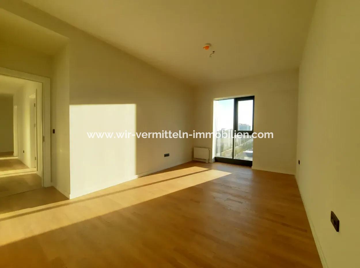 3+1 130 M² 16Nd Floor Mogan View Apartment For Sale In Beytepe İncek Bulvar Loft Complex