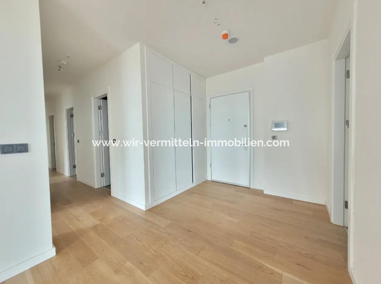 4+1 6Th Floor Tenantless Apartment For Sale In Beytepe İncek Bulvar Loft Complex