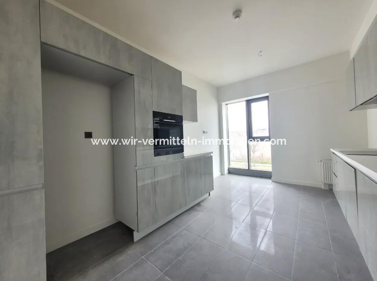 110 M2 2+1 6St Floor Tenantless Apartment For Sale In Beytepe İncek Bulvar Loft Complex