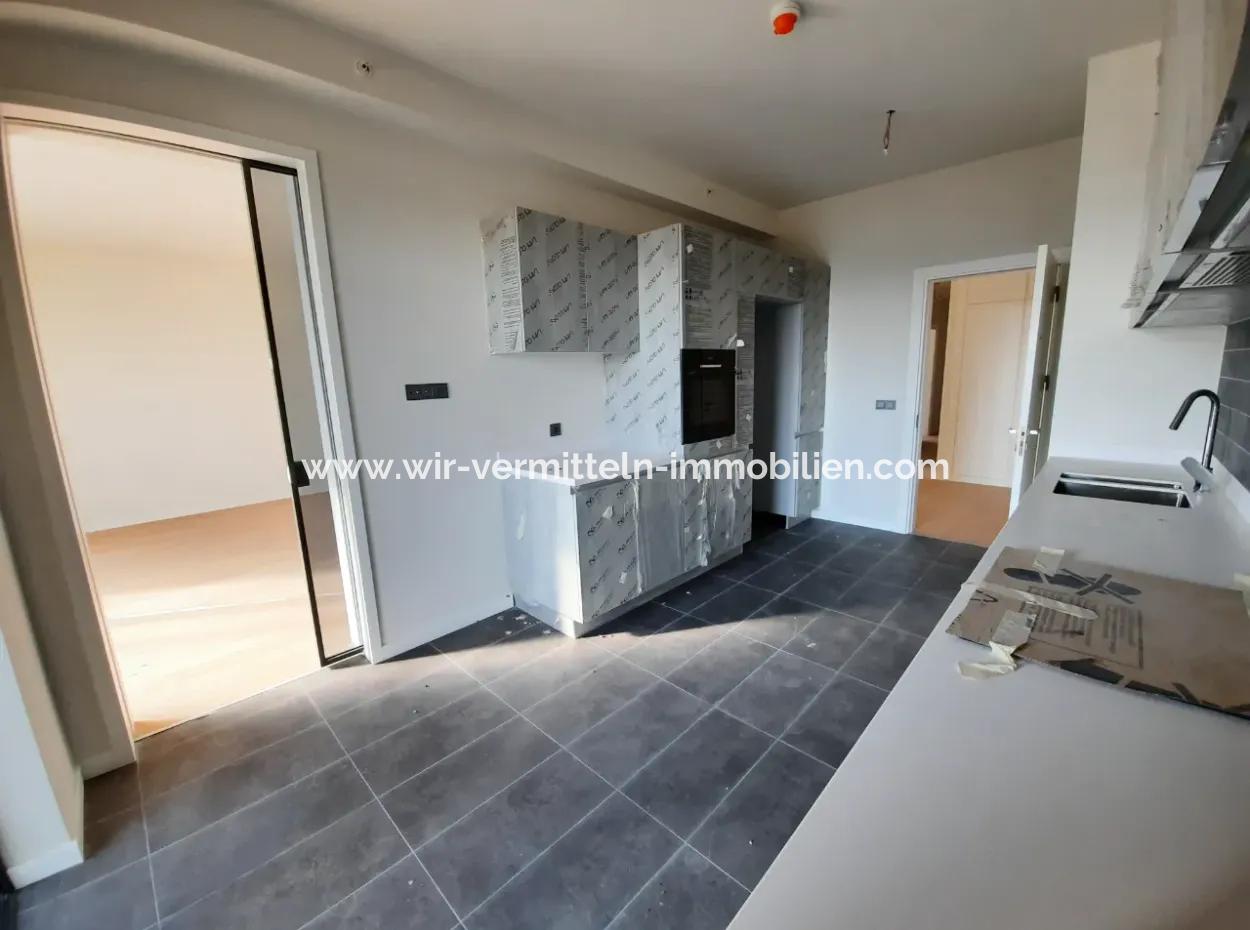 4+1 17 Th Floor Tenantless Apartment For Sale In Beytepe İncek Bulvar Loft Complex